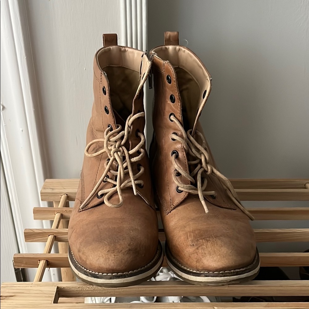 Freya Tan Boots Classic Lace-Up Design